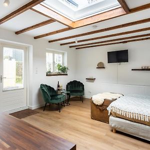 Cottage 44 - Free Parking!